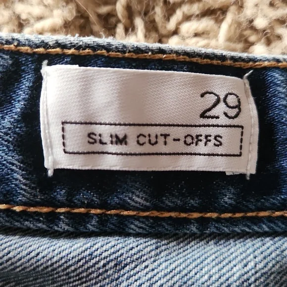 Gap womans size 29 jean shorts - Picture 3 of 6